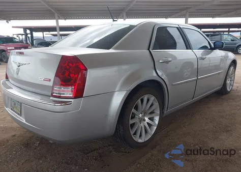 2008 Chrysler 300C Hemi z USA, uszkodzony, nr VIN 2C3LA63H48H312610